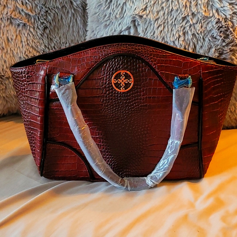 Stauer Avalon Crocodile-Embossed Handbag RETAIL 299.